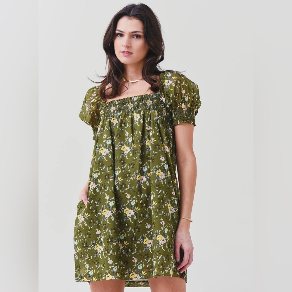 Tory Burch Smocked Floral Mini Dress Size Medium - Picture 1 of 15